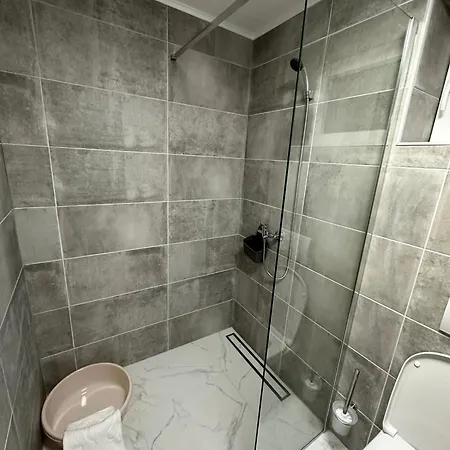 Monatana Apartements *