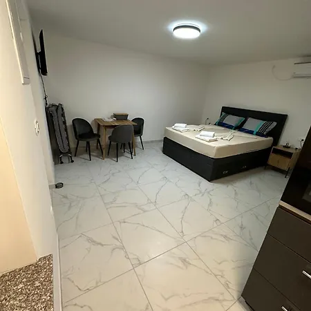 Monatana Apartements Apartament Kruševo